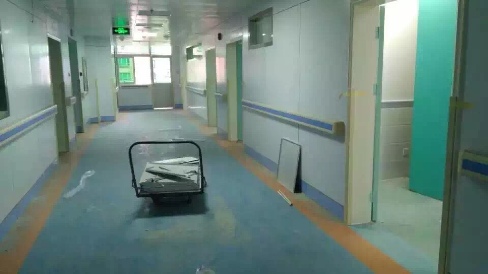 【深圳】羅湖醫院里的防撞扶手效果圖