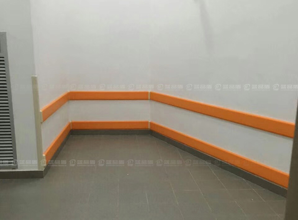 【廣州】南沙嶺南花園度假酒店P(guān)VC護墻板訂做的顏色很亮麗