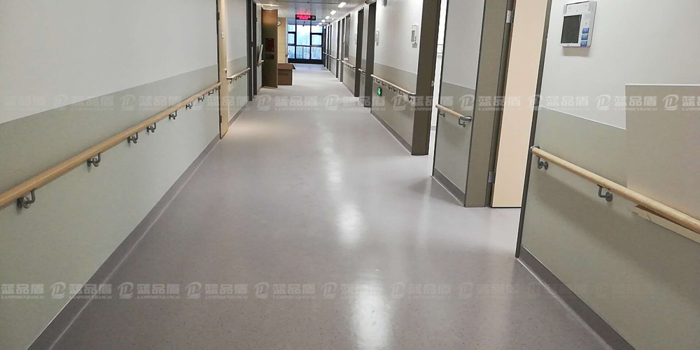 廣西又添一個(gè)無(wú)障礙設施扶手新用戶(hù)-柳州市譚中路人民醫院